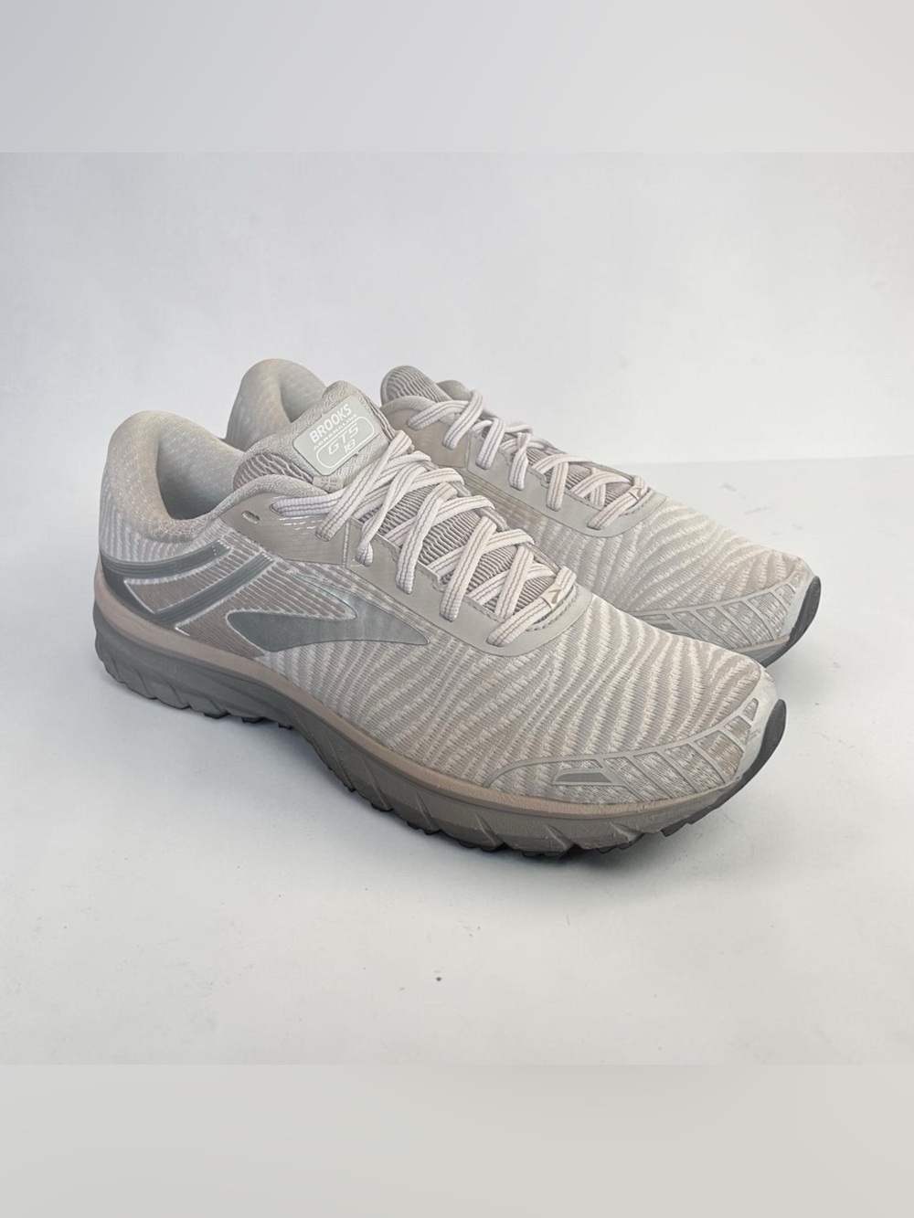 Brooks Mens Adrenaline GTS 18 Gray Running Shoes Size 10 D